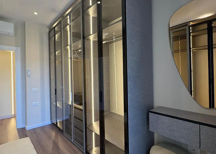 Blue Boutique 2 Тирана